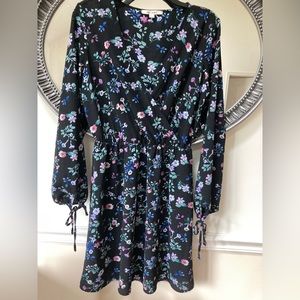 Francesca’s Surplice Black Floral Dress Large